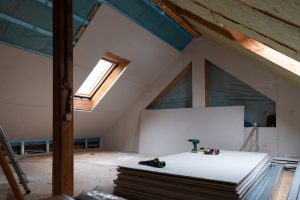 een zolder tot slaapkamer maken